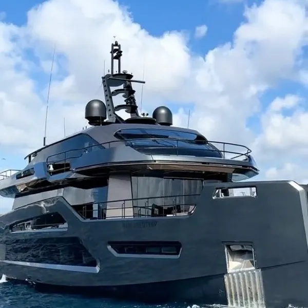 Amazing 125ft yacht